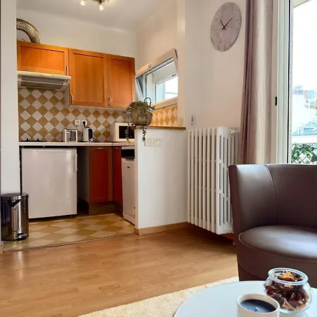 Stylish W Balcony In 16th - Eiffel Tower Апартаменты