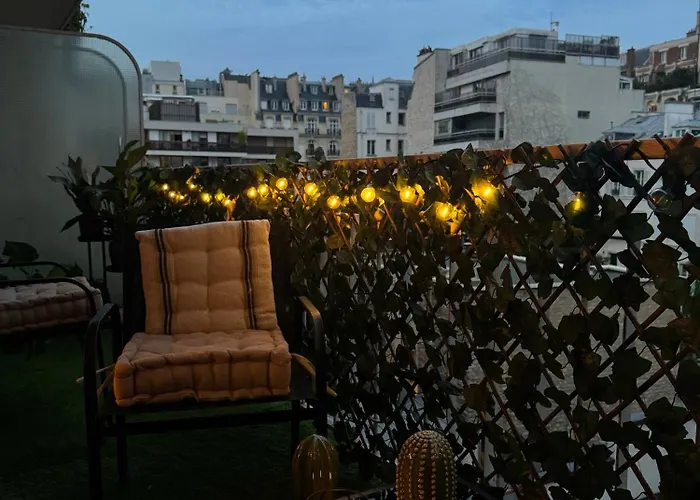 Stylish W Balcony In 16th - Eiffel Tower Paris